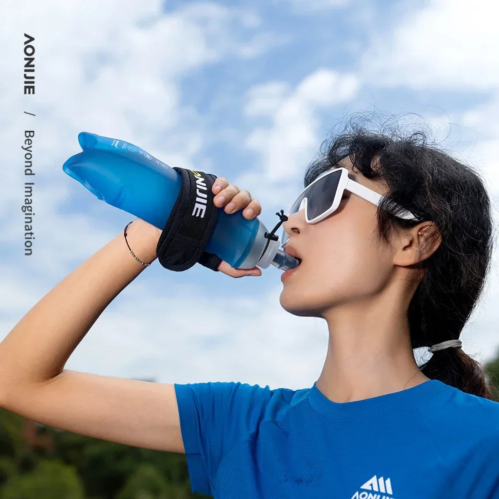 AONIJIE A7109 Handheld Water Bottle Bag for Outdoors